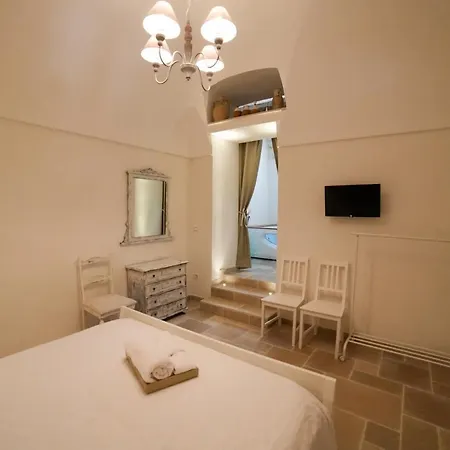 Pietra D' Ostuni